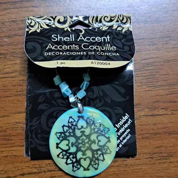 NOS Shell Accent Designed Shell Charm for handmade necklace Aqua Blue Green - Picture 3 of 4